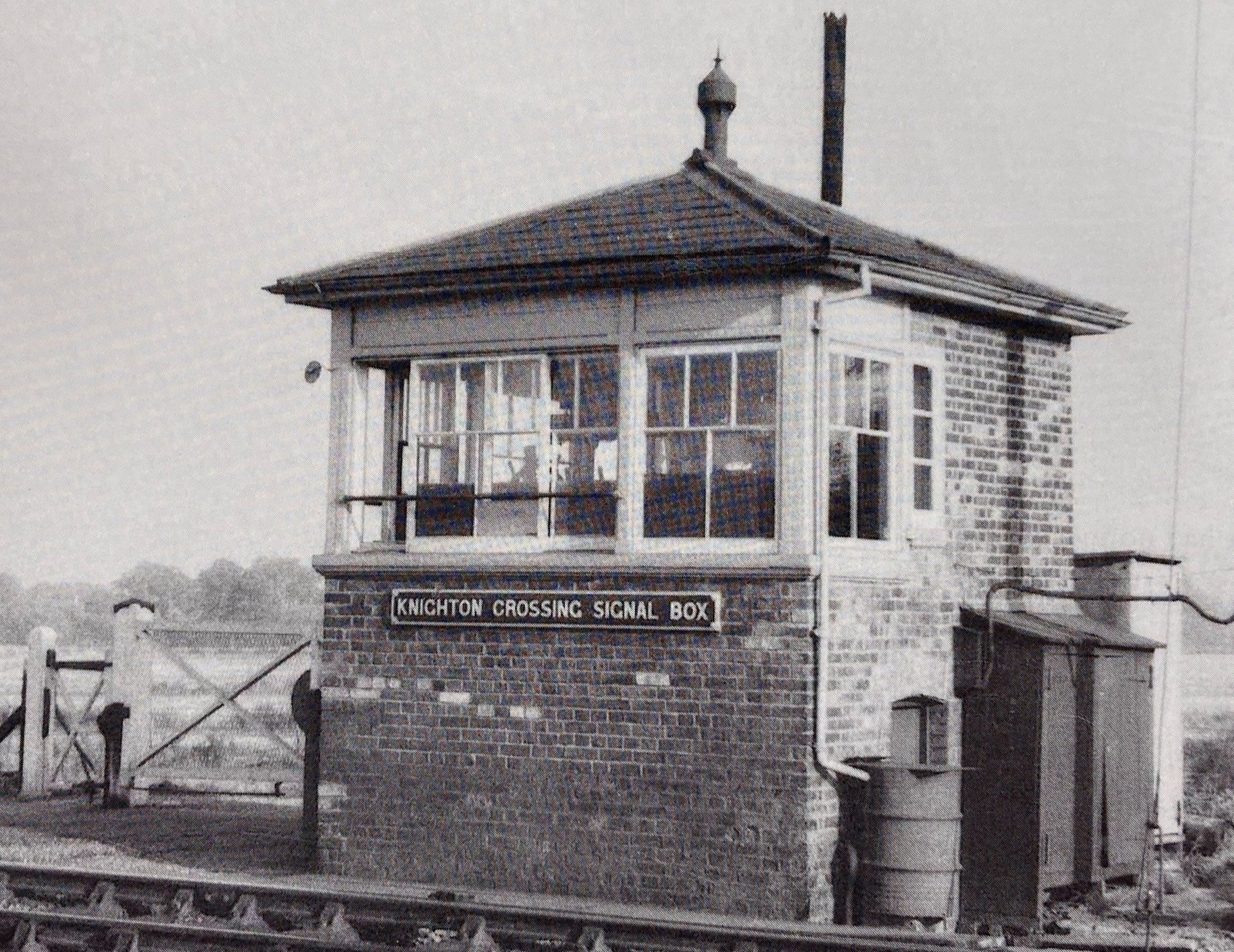 Original Knighton Crossing signalbox.